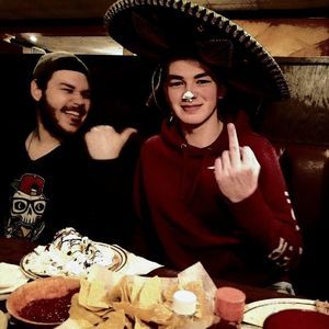 Meet your Posher, Hunter